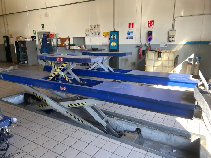 Ponte sollevatore RAV601 ISI 4000Kg del 2005
